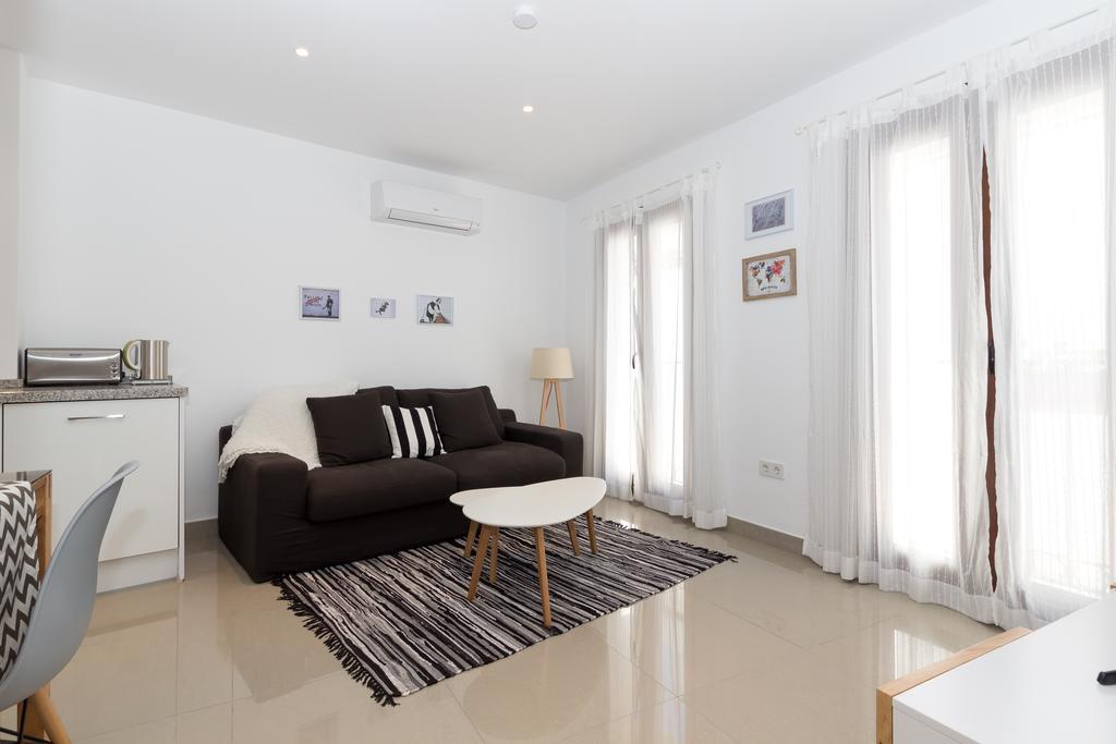 The Carpenter´s Boutique Apartments Marbellac Chambre photo