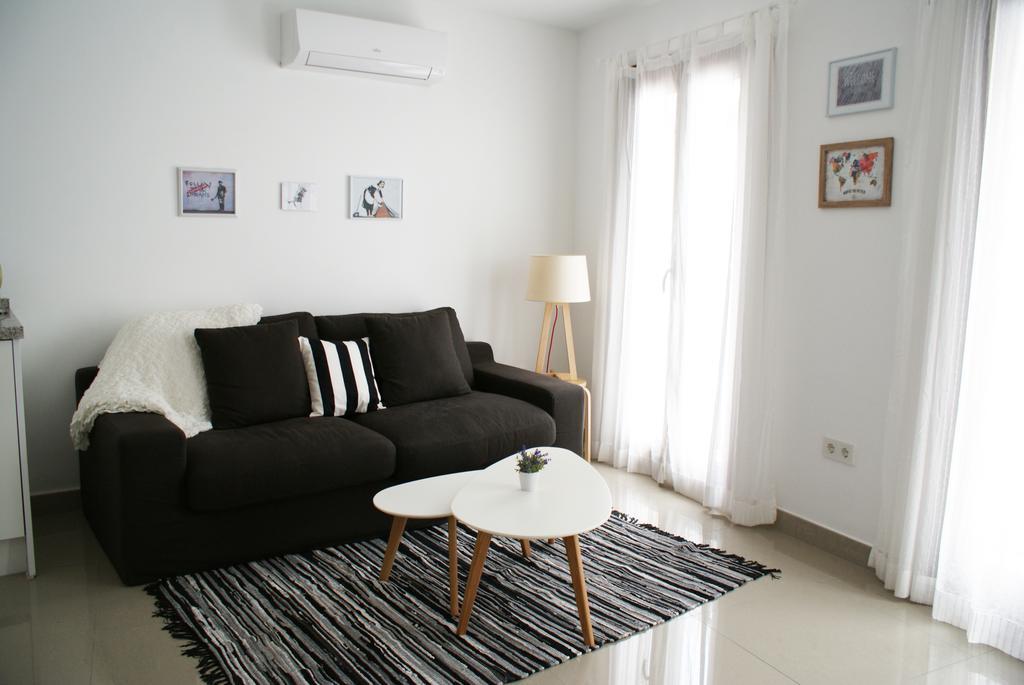 The Carpenter´s Boutique Apartments Marbellac Chambre photo